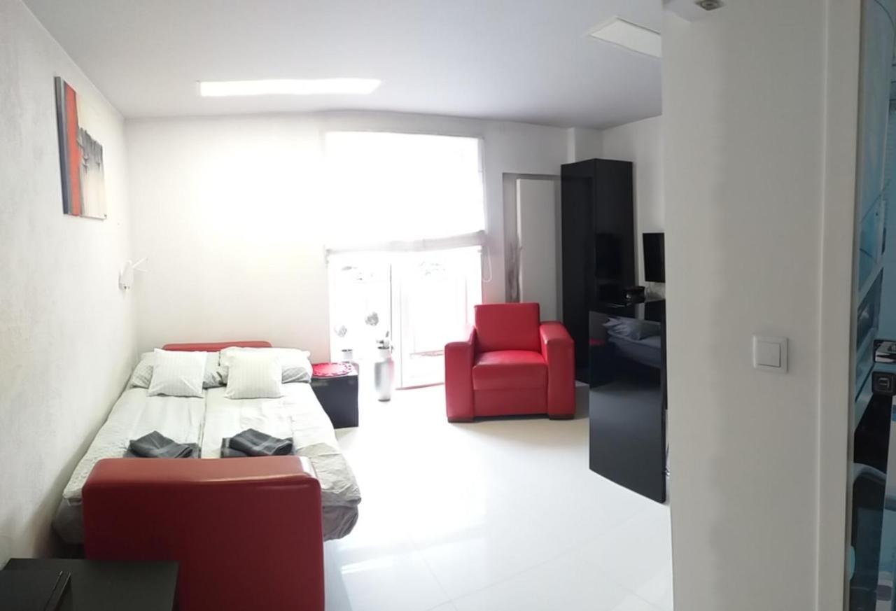 Apartamenty Centrum Rynek Mala Dwojka Kielce Exterior photo